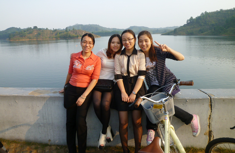 惠州达德河职院2011级毕业生红花湖骑行活动